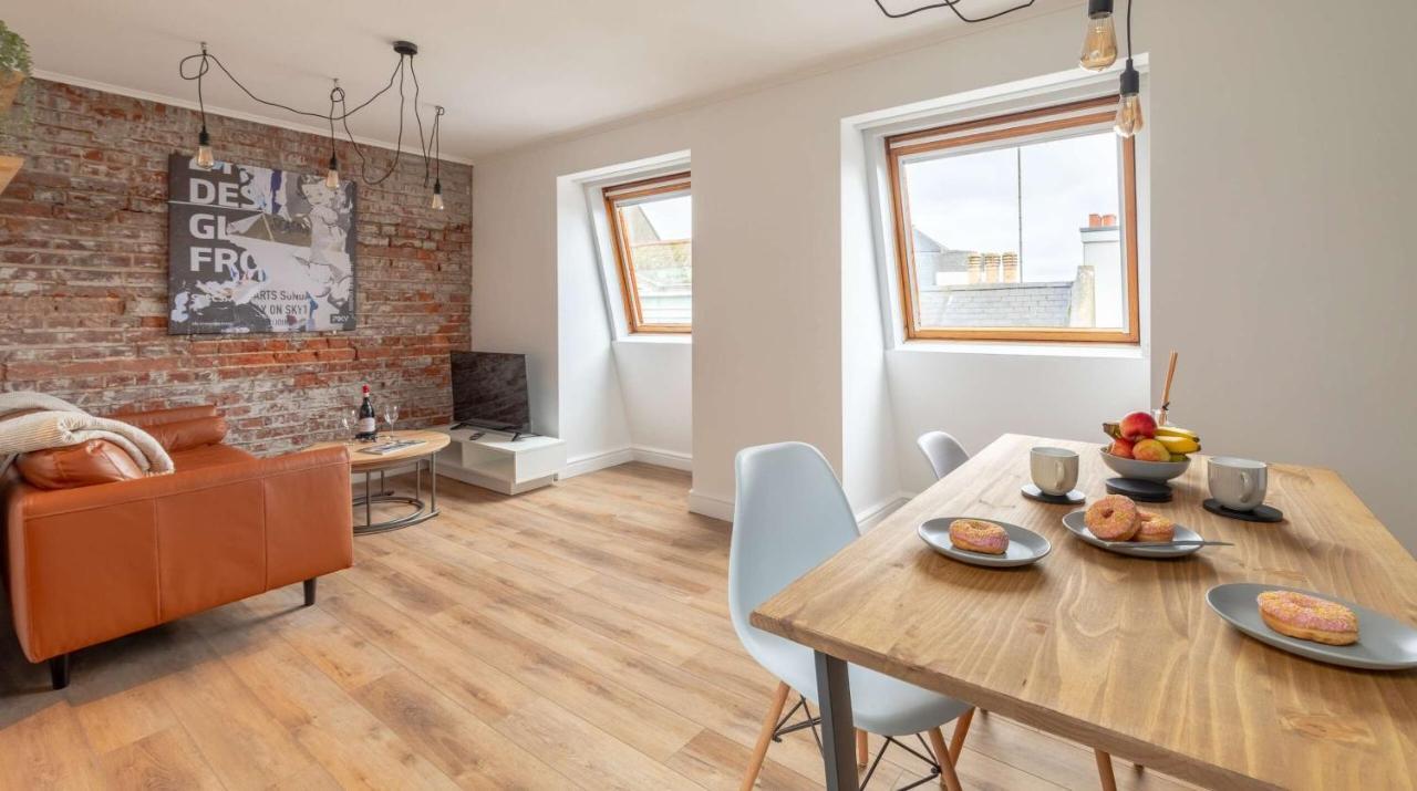 One Bed Top Floor, Brand New, Central Old Town Hastings Esterno foto